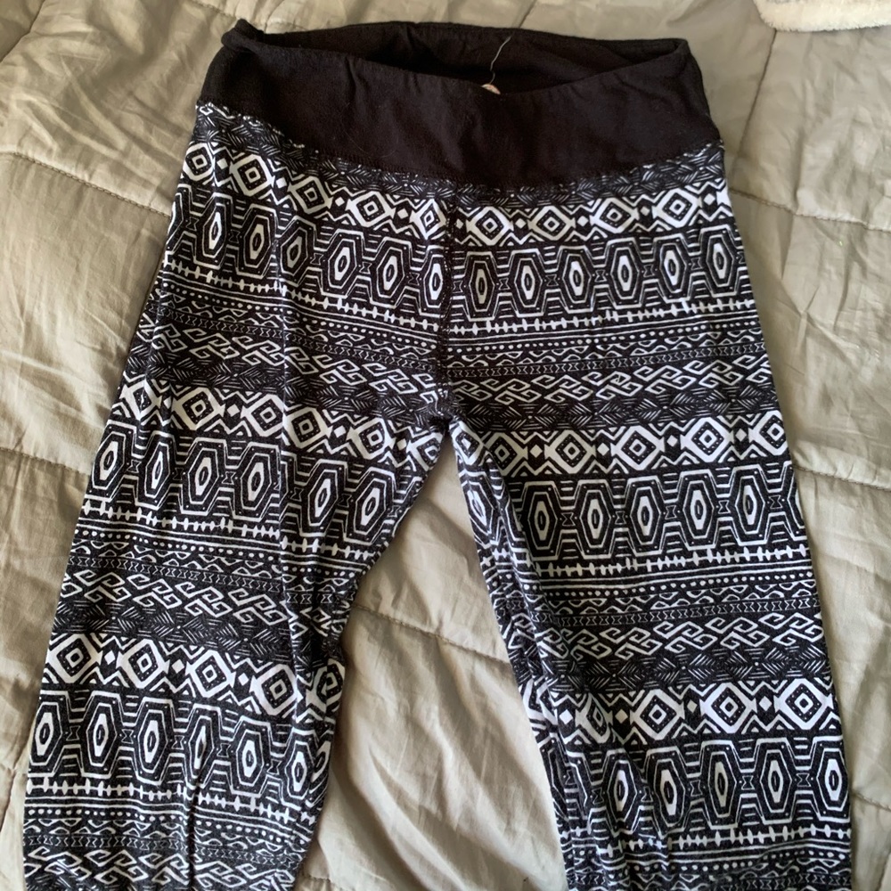 Tribal patterned leggings